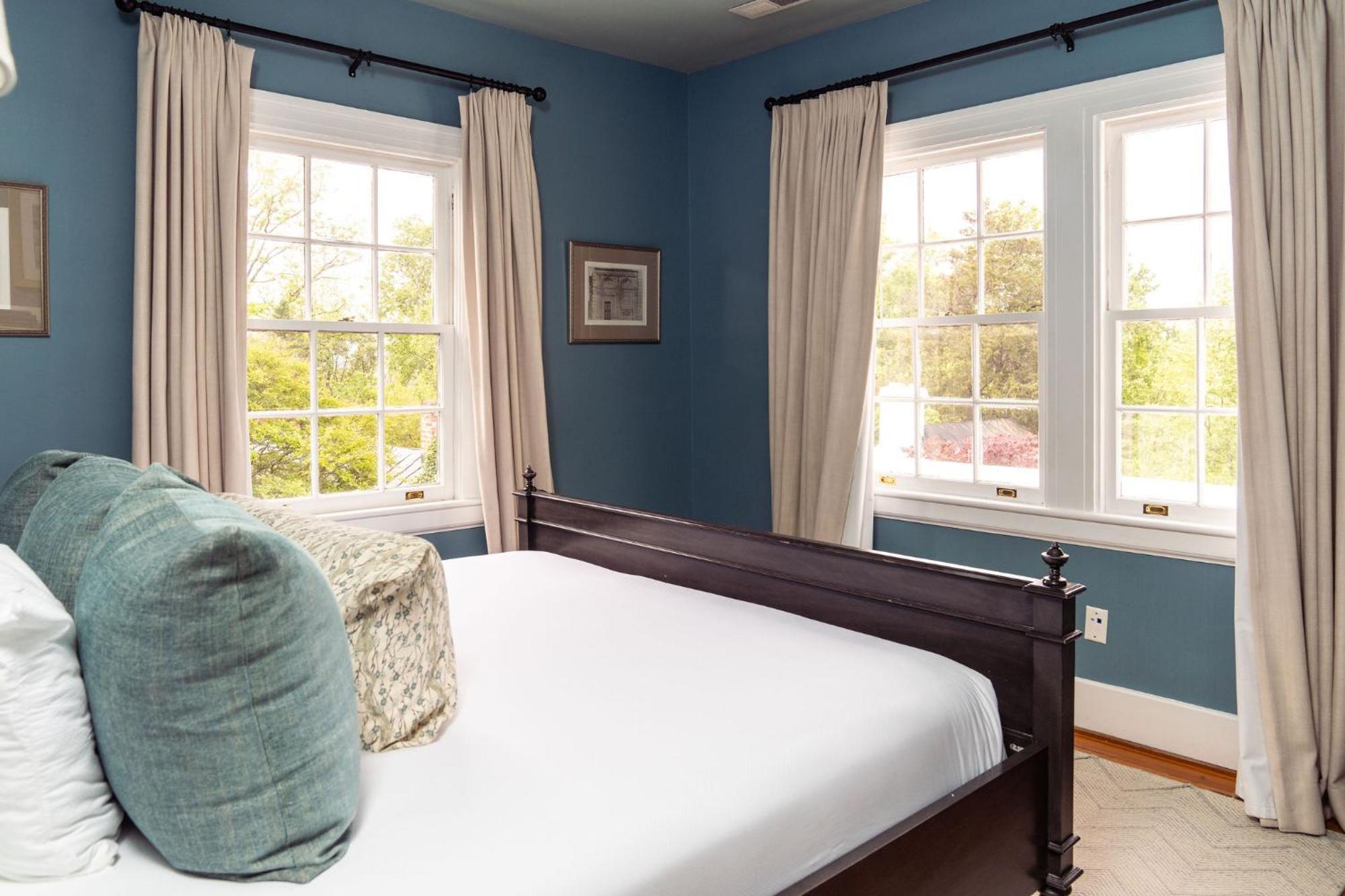 The Clifton Hotel Charlottesville Bagian luar foto
